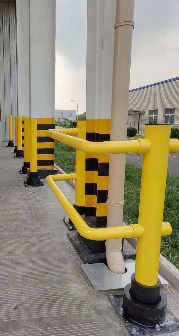 弹性防护桩