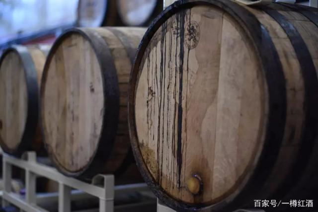 一瓶红酒的酿成融合了多少人的心血？